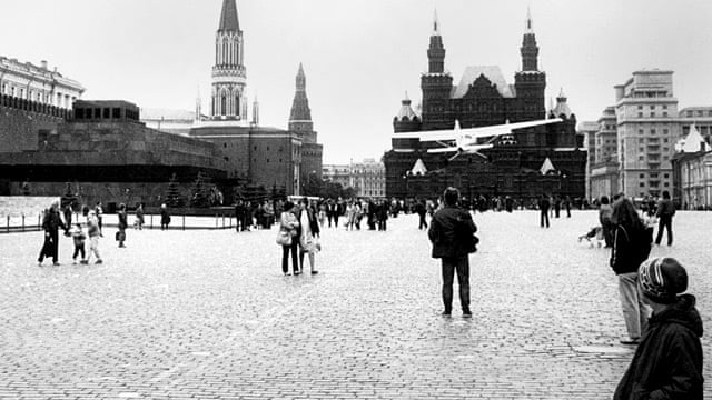 Un avion pilotat de un tânăr de 18 ani ateriza în Moscova, în apropiere de Piața Roșie, în 29 mai 1987 | Sursa: The Guardian