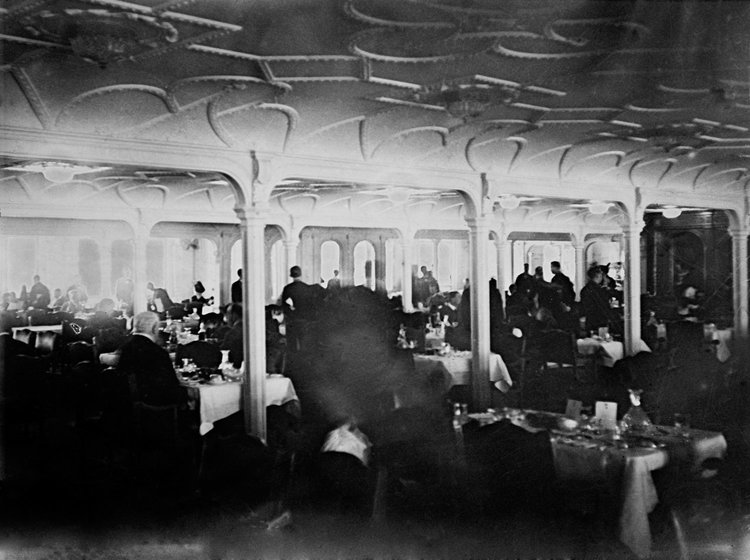 Sala de mase, first class | Foto: Francis Browne, Bridgeman Images