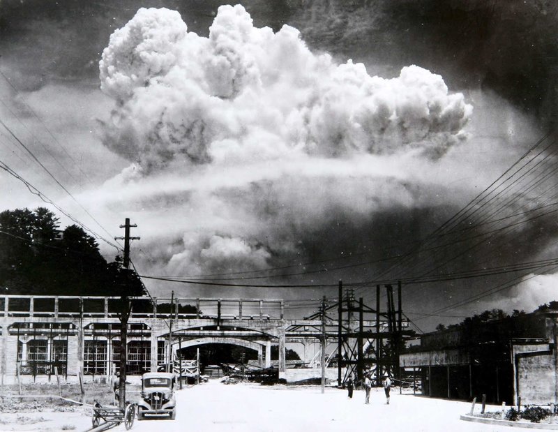 Nagasaki, 9 august 1945, la câteva minute după explozia bombei atomice | Sursa: Rare Historical Photos