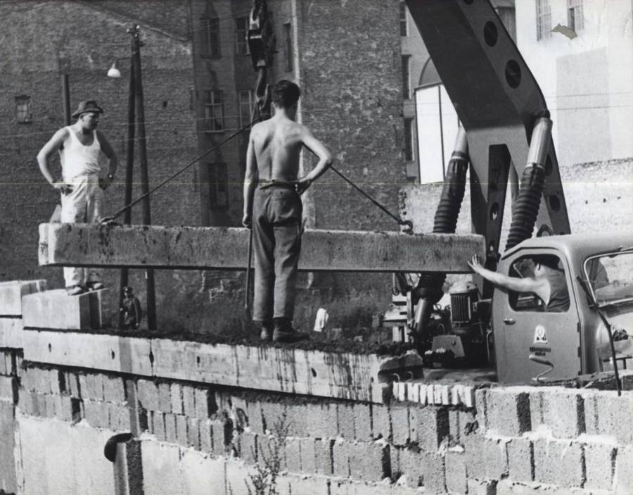 Zidul Berlinului, Germania 1961 | Sursa: All That’s Interesting