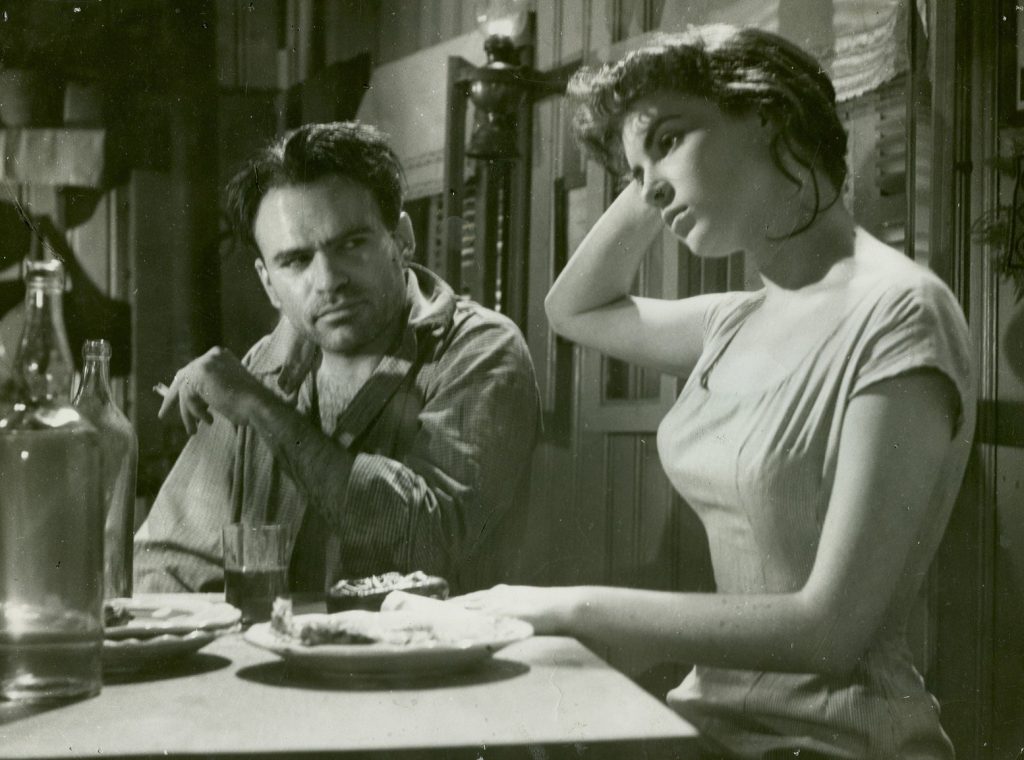 Irina Petrescu, în Valurile Dunării, alături de Liviu Ciulei | Sursa foto: IMDB