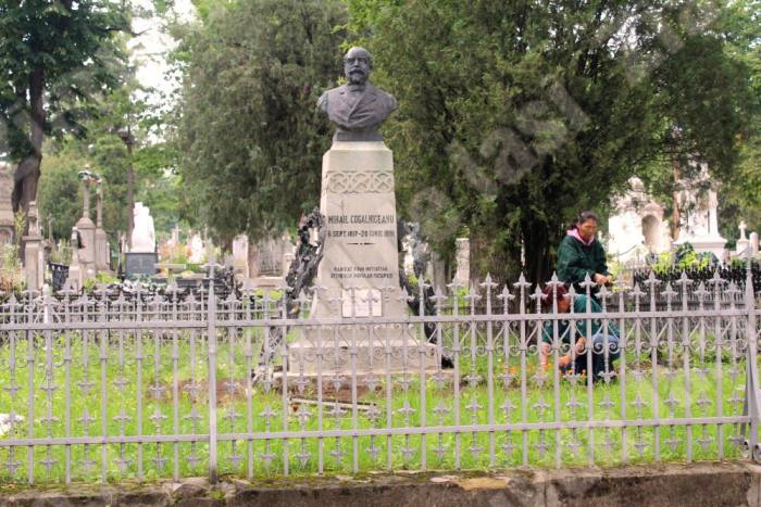Mormântul din cimitirul Eternitatea, Iași; Sursa: Ziarul de Iași