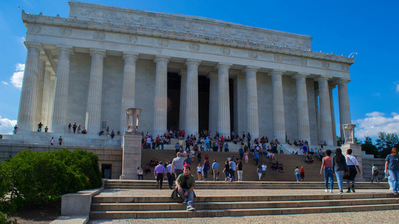 Lucian Vulpe la monumentul lui Lincoln