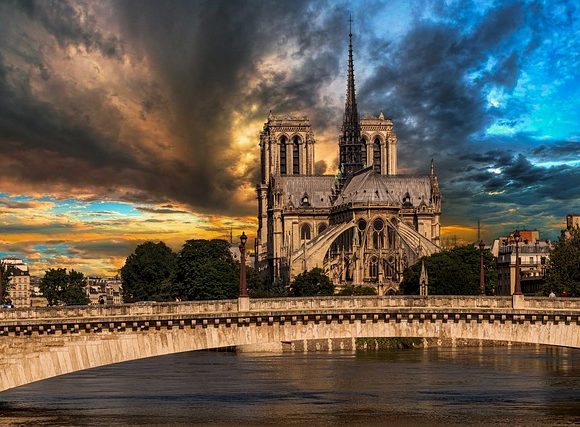 Paris Catedrala Notre Dame